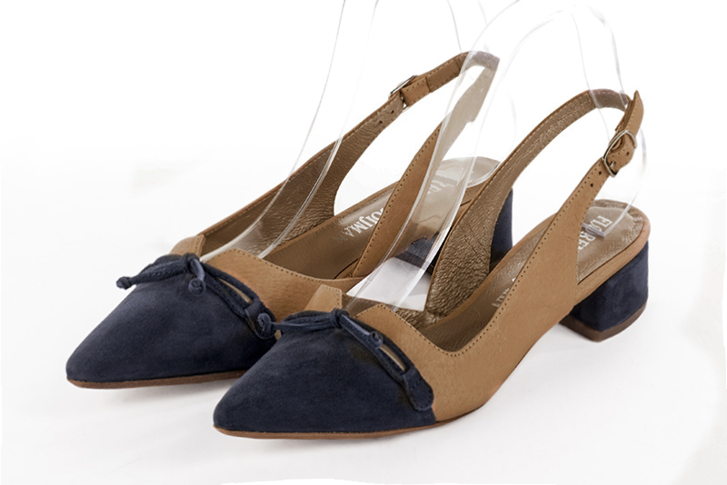 Navy blue and camel beige women's open back shoes, with a knot. Tapered toe. Low flare heels. Front view - Florence KOOIJMAN